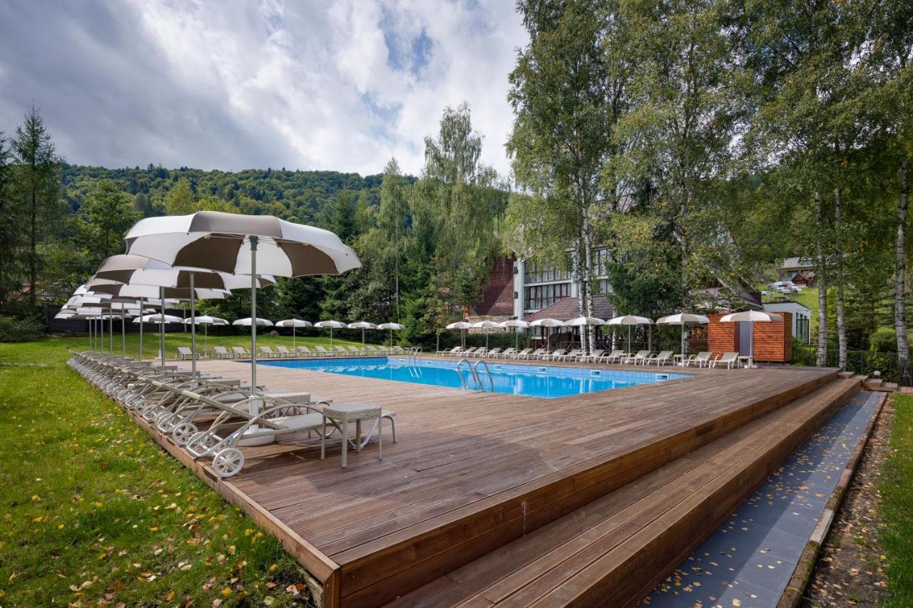 Yaremche Club Hotel Екстериор снимка