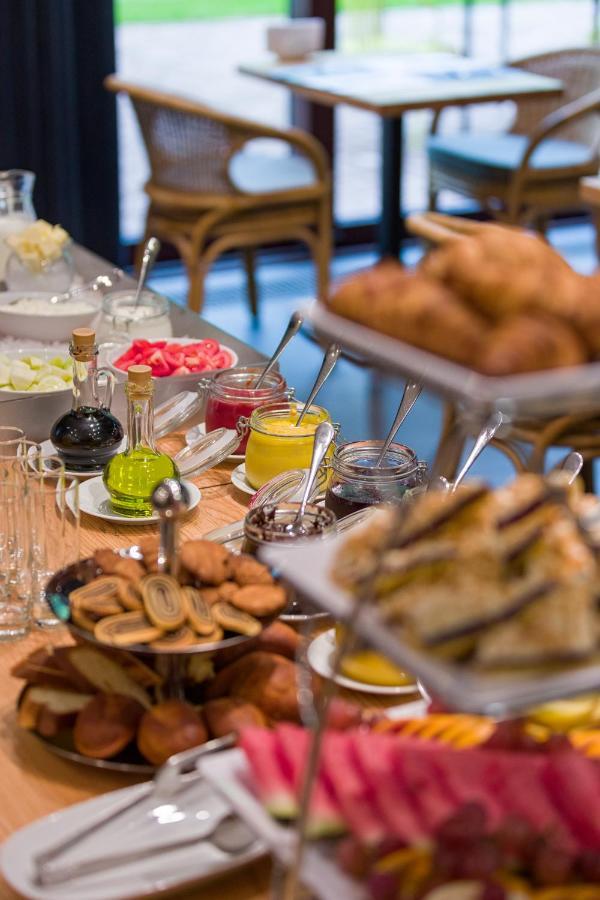 Yaremche Club Hotel Екстериор снимка