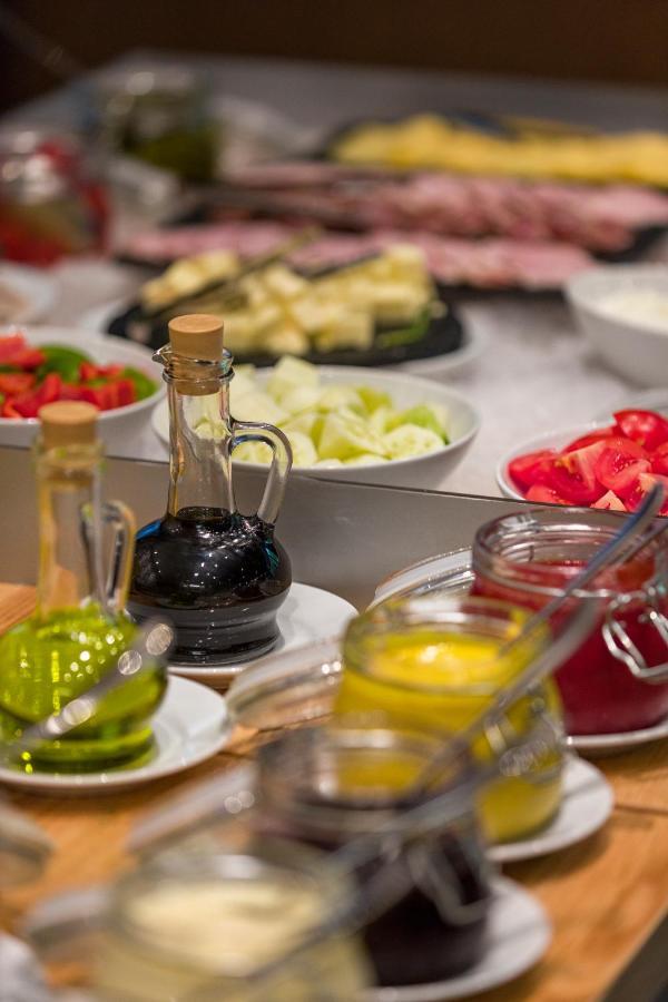 Yaremche Club Hotel Екстериор снимка