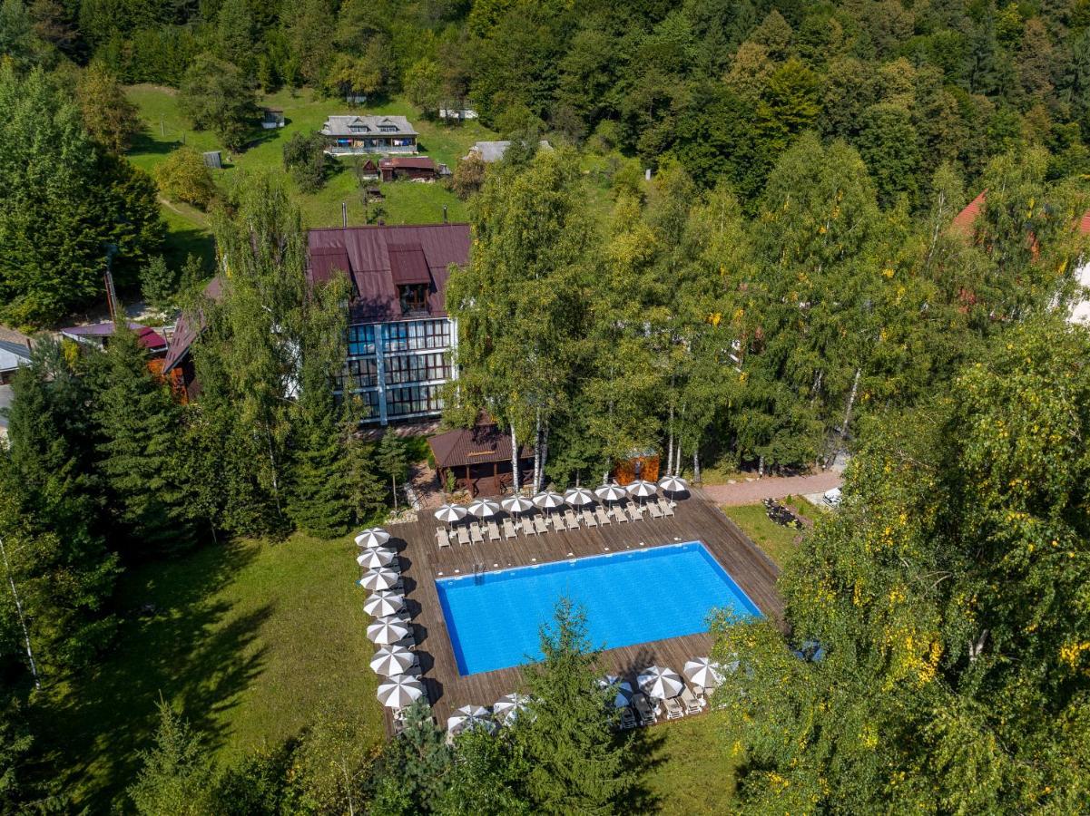 Yaremche Club Hotel Екстериор снимка