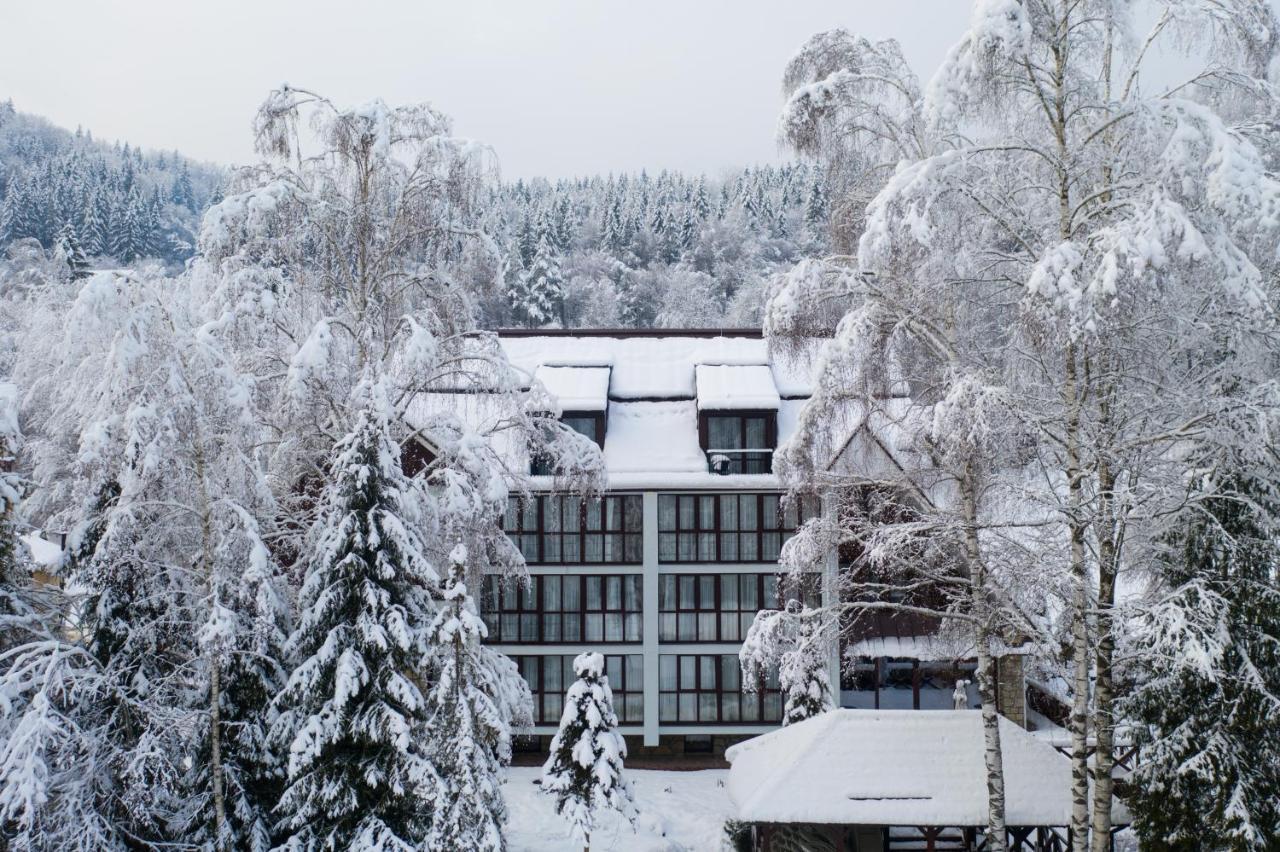 Yaremche Club Hotel Екстериор снимка