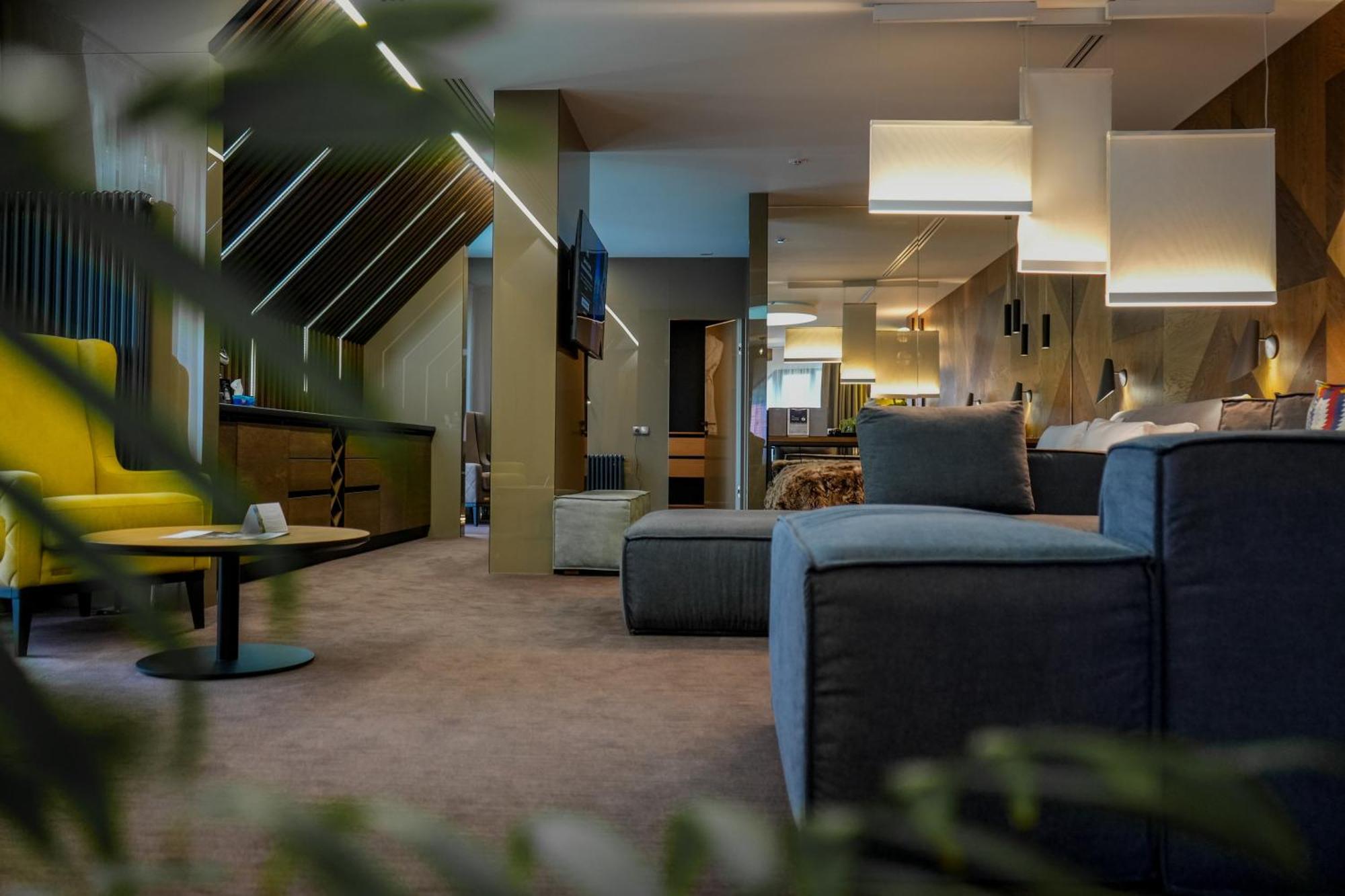 Yaremche Club Hotel Екстериор снимка