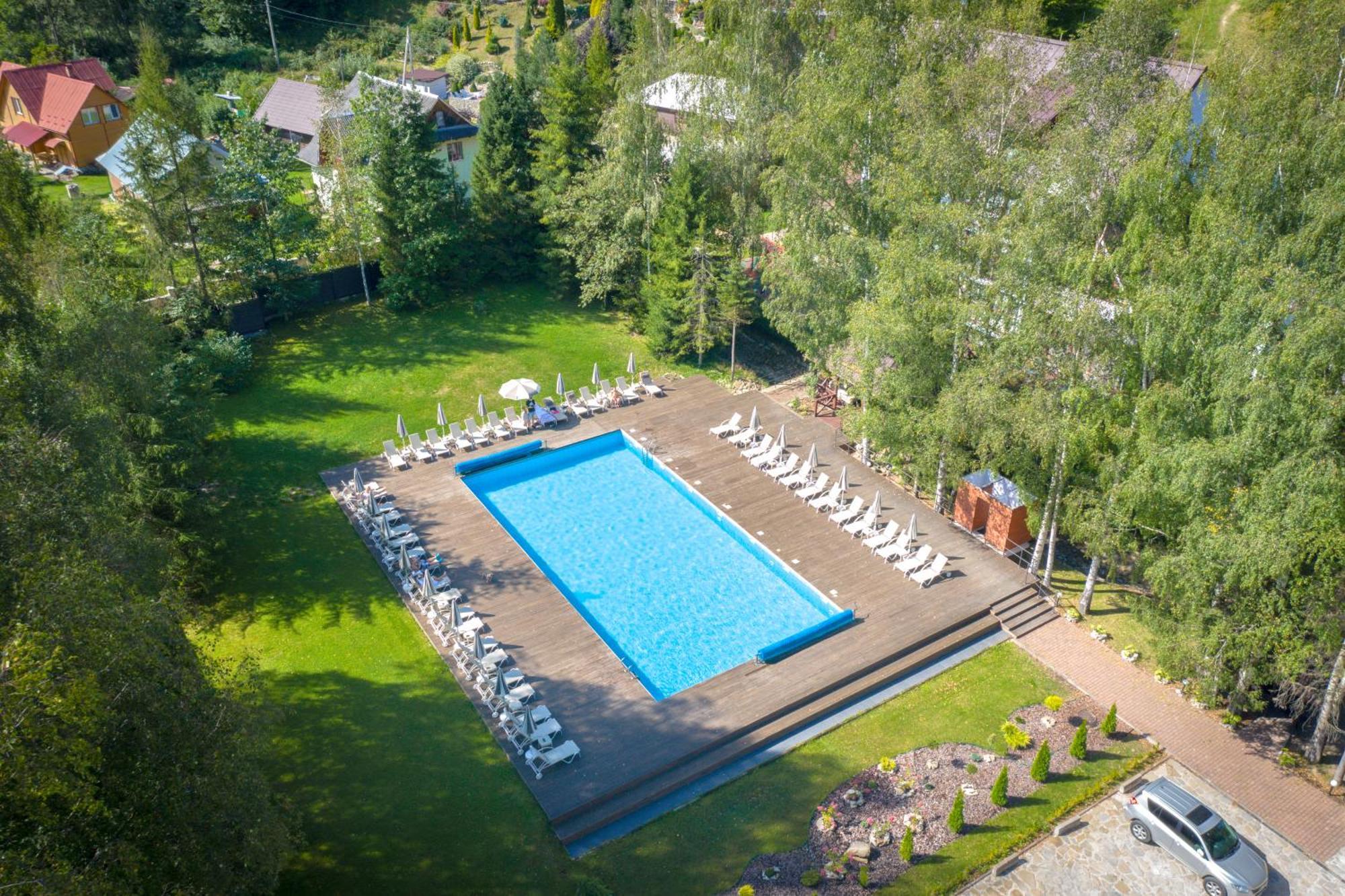 Yaremche Club Hotel Екстериор снимка