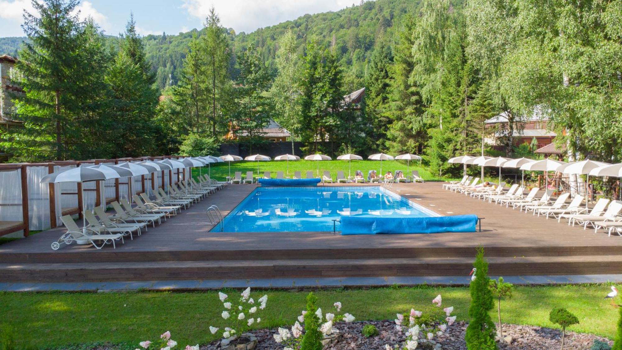 Yaremche Club Hotel Екстериор снимка